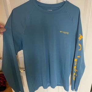Columbia shirt size L